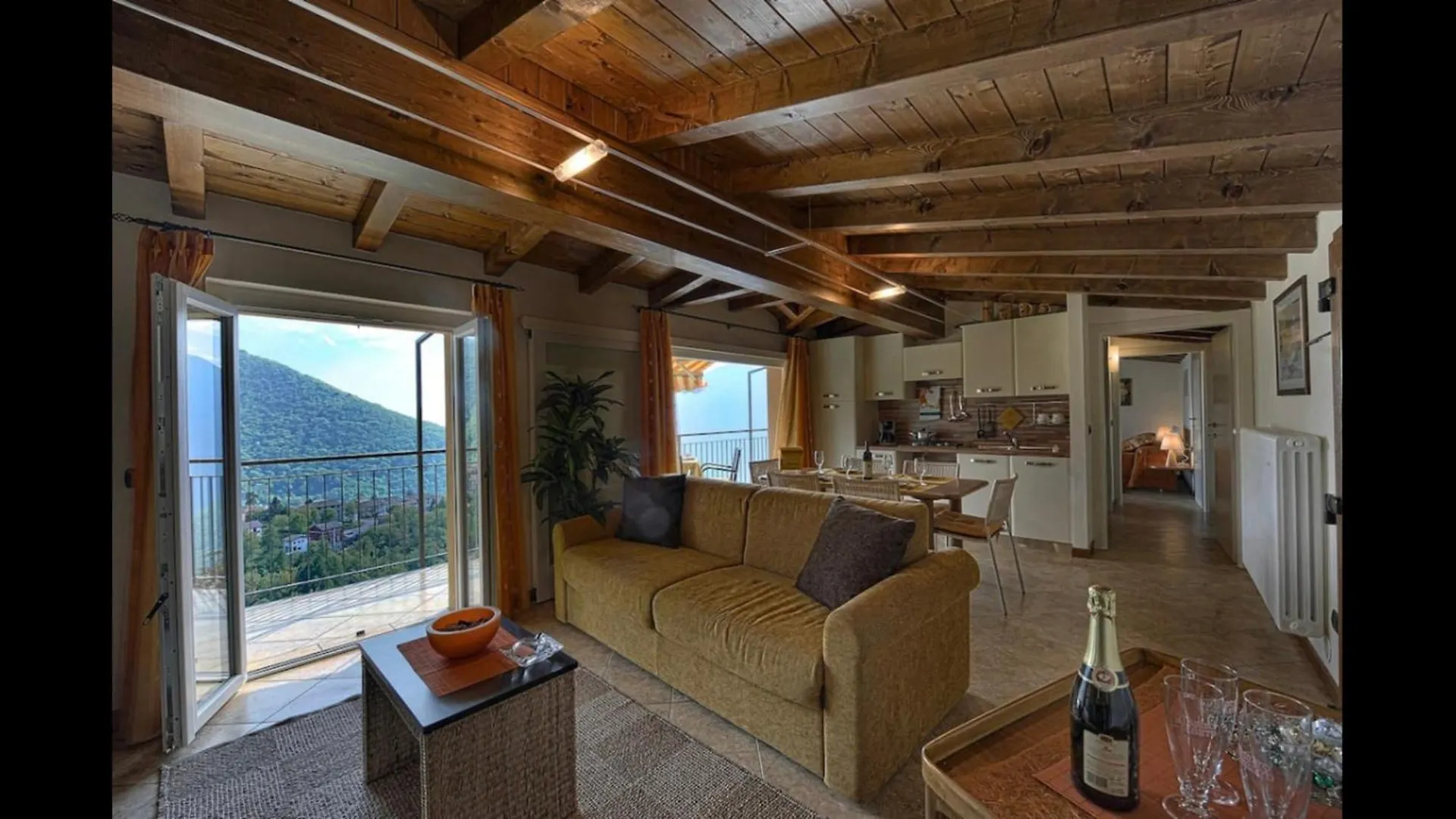 דירות Veleso Splendido Loft Panoramico 0*,  איטליה